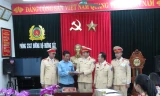 CSGT Thanh Hóa trao trả 30 triệu đồng cho người dân