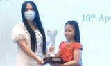 Bé 8 tuổi đạt giải xuất sắc truyện ngắn 'Đóa hoa đồng thoại'