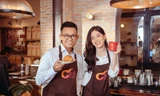 Á hậu Phương Nga và MC Đức Bảo trong “Café sáng” trên VTV3. Ảnh: VTV