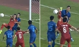 Cầu thủ ĐT Thái Lan làm Tiến Linh ngã trong khu vực 16m50, theo luật thì có penalty không?