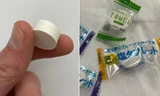 Ăn "kẹo" bạn cho, thanh niên phát hoảng khi "kẹo" biến thành khăn mặt trong miệng