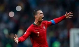 Mục kích Ronaldo 'cân' cả đội tuyển Tây Ban Nha 