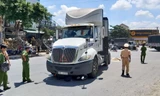 Va chạm với xe đầu kéo, một người đàn ông tử vong tại chỗ