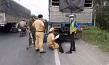 Tông vào đuôi xe tải dừng đỗ bên đường, một người tử vong tại chỗ