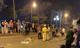 Hà Nội: Ô tô va chạm xe máy, 3 người thương vong