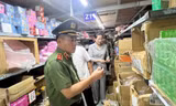 Giám đốc Công an Hà Nội thân chinh kiểm tra thực tế tình hình sản xuất, kinh doanh tại thủ phủ La Phù