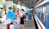 Thời gian qua có nhiều tỉnh, thành đã đưa người dân về quê tránh dịch.