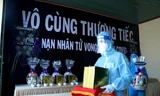 Những ngày qua, số lượng ca tử vong do COVID-19 tăng cao, lực lượng quân đội thuộc Bộ Tư lệnh TPHCM cũng ngày đêm lo hậu sự, hỏa táng và đưa tro cốt những nạn nhân xấu số về với gia đình.