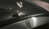 Xe Rolls-Royce sơn bằng bụi của 1.000 viên kim cương