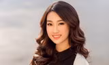 Hoa hậu Mỹ Linh rạng rỡ xuống phố mùa đông