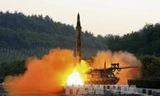 Triều Tiên phóng thử tên lửa đạn đạo tại một địa điểm bí mật. Ảnh: EPA/TTXVN.