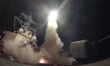 Hình ảnh Mỹ phóng tên lửa Tomahawk vào căn cứ không quân Shayrat ở miền trung Syria . Ảnh: CNN.