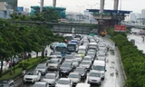 Đường phố Sài Gòn lại ngập, kẹt xe nghiêm trọng sau mưa lớn
