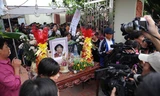 Xót xa vòng hoa trắng tại tang lễ bé gái Việt bị sát hại ở Nhật