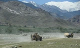 Đoàn xe tuần tra của Mỹ tại tỉnh Nangarhar. Ảnh: AFP.