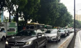 Hà Nội: Mưa lớn sáng sớm, nhiều tuyến phố ùn tắc