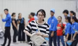 Thí sinh đến điểm thi sáng nay. Ảnh: Như Ý.