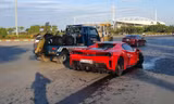 Hà Nội: Siêu xe Ferrari va chạm xe máy, một người tử vong