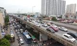 Giao thông đông đúc cuối giờ chiều tại cửa ngõ Thủ đô