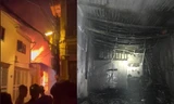 Ngôi nhà trong ngõ bị lửa thiêu rụi