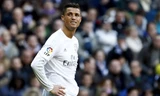 Nỗi thất vọng của Ronaldo trong trận thua ở vòng 26. Ảnh: Reuters.