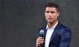 Ronaldo luôn tự hào về vẻ đẹp trai, sự giàu có và chơi bóng giỏi. Ảnh: Reuters