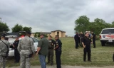 Giới chức tại hiện trường vụ nổ súng ở căn cứ không quân Lackland (Ảnh: Twitter)