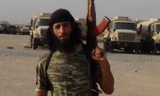 Đây là lần đầu tiên "Jihadi John" lộ mặt trên chiến trường của IS. Ảnh: ABC News