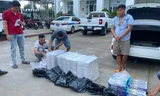 Tạm giữ đối tượng vận chuyển hàng nghìn bao thuốc lá lậu 