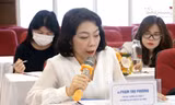Người dân cần đọc kỹ hợp đồng trước khi tham gia bảo hiểm nhân thọ 