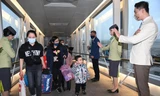 Niềm vui vỡ oà của 300 người Việt tại Ukraine về nước an toàn cùng Bamboo Airways 