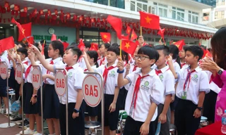 Thầy trò THCS Thanh Xuân nhìn lại 80 năm truyền thống ngành Giáo dục trong lễ khai giảng