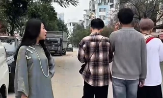 Trend chụp ảnh "ngoái đầu nhìn" gây sốt TikTok, làm sống dậy bản hit 8 năm tuổi