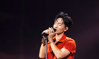 Giai điệu của "bạn trai quốc dân" Hoàng Dũng: Khi sự chân thành lên ngôi