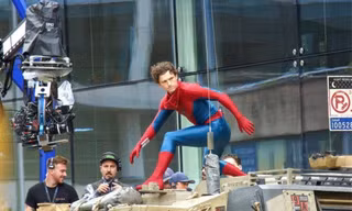 Tom Holland bị chấn thương đầu, "Người Nhện 4" tạm hoãn khiến fan lo lắng