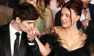 Stranger Things: Noah Schnapp hé lộ mối quan hệ đặc biệt với Millie Bobby Brown 