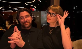 Hẹn hò suốt 2 năm, đến giờ Travis Kelce mới lần đầu đăng ảnh cùng Taylor Swift