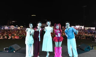 Khó quên Fest Chạm Việt Nam: Đen "khai tiệc" thân thiện, Anh Tú kết màn "cực cháy"