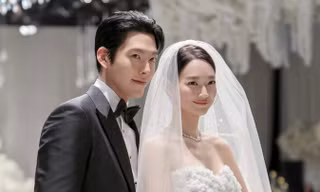 Ảnh cưới của Kim Woo Bin - Shin Min Ah: Váy hơn 700 triệu, hoa cưới quen thuộc