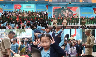 Học sinh Tiểu học Phương Mai tri ân nhân ngày thành lập Quân đội Nhân dân Việt Nam