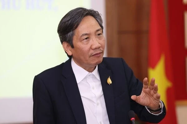 Nguyên Thứ trưởng Bộ Nội vụ: Không nên khuyến khích công chức viết đơn xin thôi việc