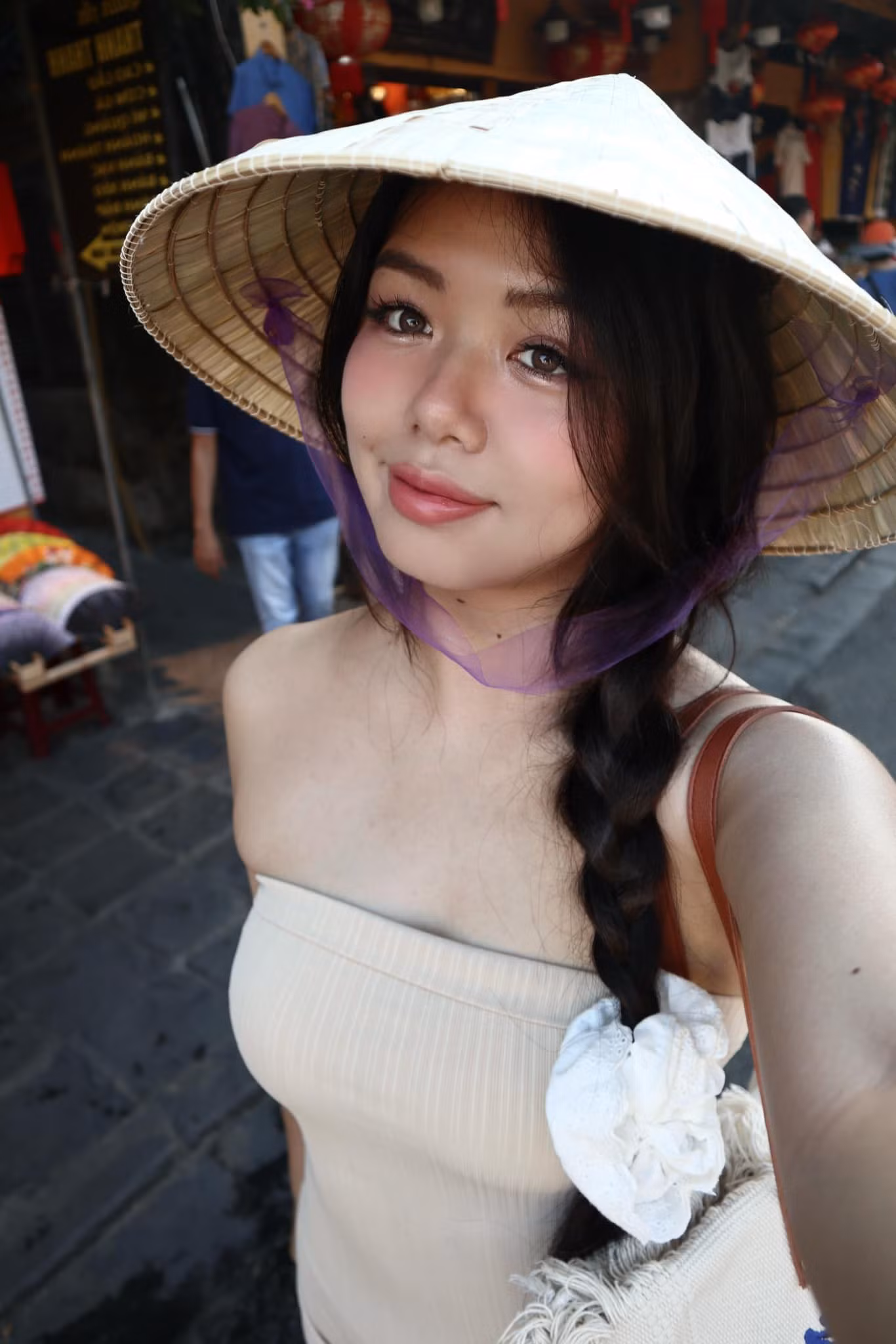 hinh-anh-doi-thuong-cua-ngo-lam-phuong.jpg