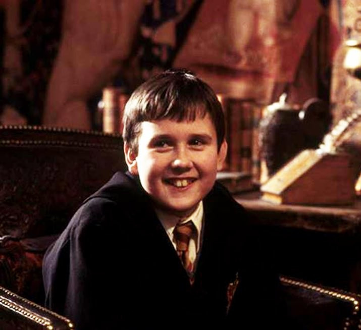 Neville bản phim điện ảnh do Matthew Lewis đảm nhận. harry-potter-8.jpg