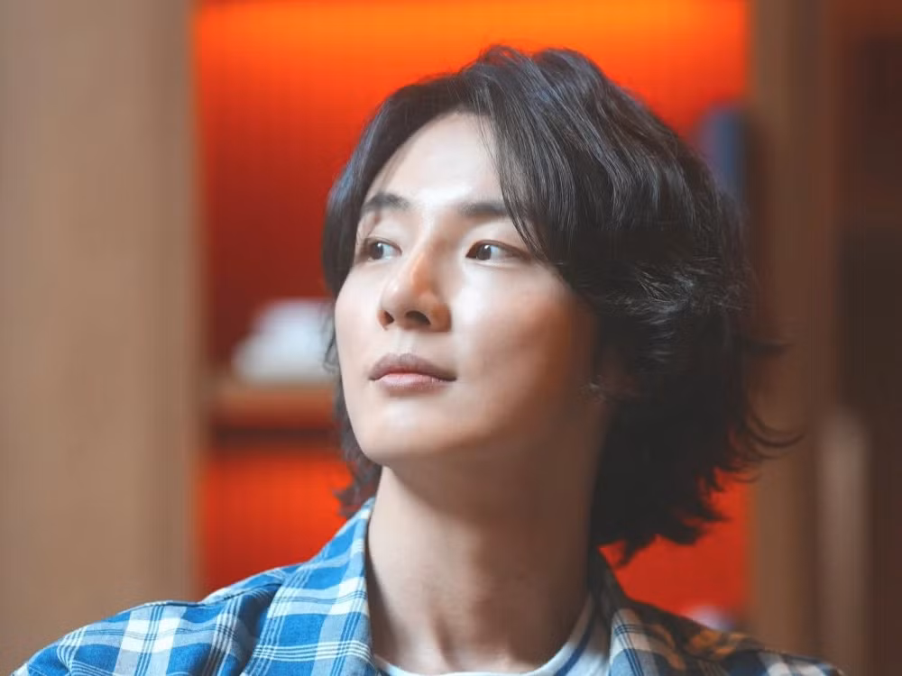 yoon-si-yoon-2.jpg