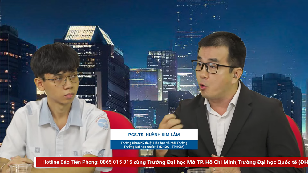 livestream-3.png