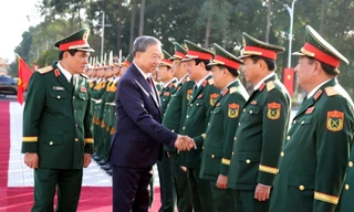 Tổng Bí thư: Quân đội Nhân dân vững bước dưới cờ Đảng quang vinh