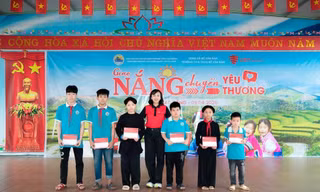 Những bữa cơm không còn 'ăn tạm' và hành trình tiếp sức học trò nghèo của Bảo Anh