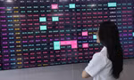 VN-Index vượt 1.850 điểm, nhà đầu tư vẫn chưa thể thở phào