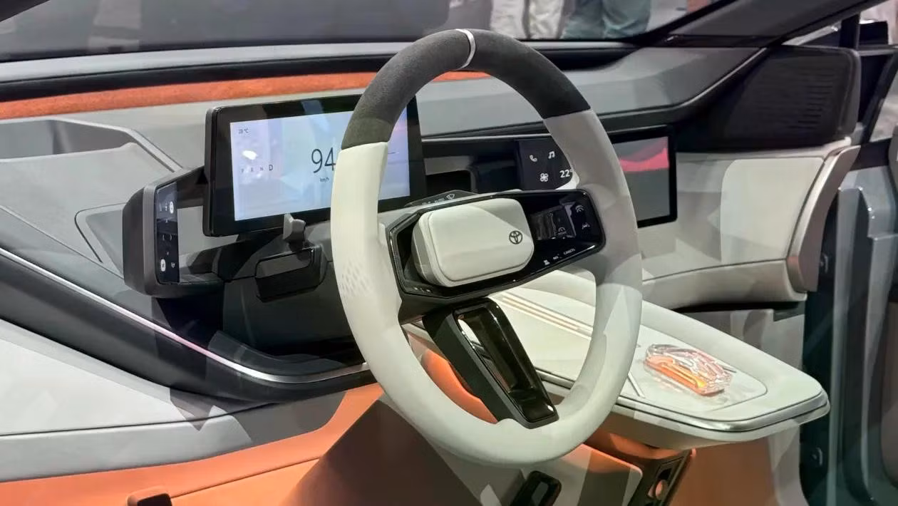 toyota-corolla-concept-steering-wheel-qgp5sl.jpg