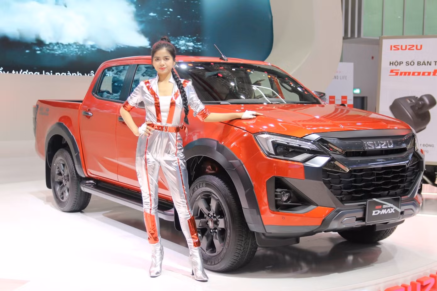Isuzu D-Max cũng gặp tình cảnh tương tự khi phải cạnh tranh với đối thủ mạnh trong nhóm bán tải. Sau 9 tháng, mẫu xe bán chạy nhất của hãng chỉ ghi nhận tổng doanh số 508 chiếc.